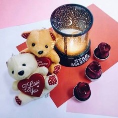 Подарунки для жінок на 14 лютого